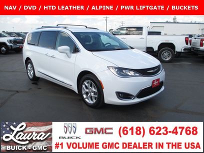 Used 2017 Chrysler Pacifica Touring-L Plus w/ Tire & Wheel Group
