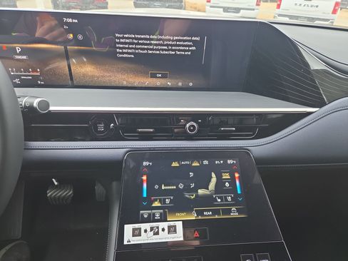 New 2026 INFINITI QX80 4WD image 10