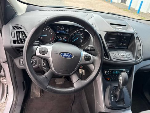 Used 2015 Ford Escape SE w/ Equipment Group 201A AWD/4WD image 25