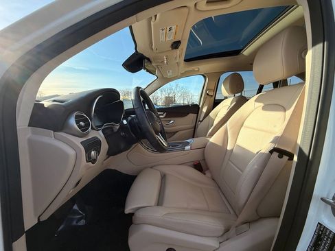 Used 2022 Mercedes-Benz GLC 300 4MATIC image 19