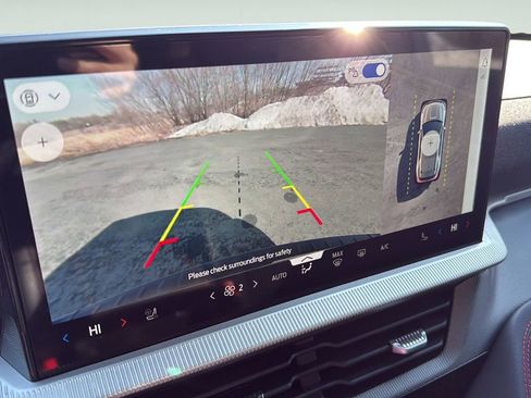 Used 2025 Ford Explorer ST image 32