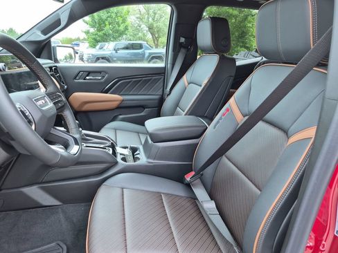 New 2026 GMC Canyon AT4 w/ AT4 Premium Package AWD/4WD image 22