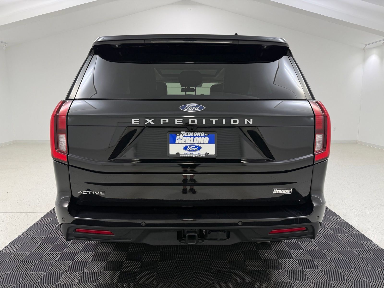 Used 2025 Ford Expedition Active AWD/4WD image 5