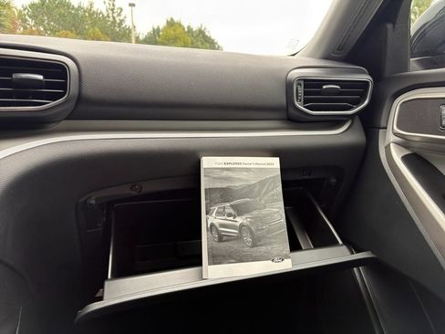 Used 2023 Ford Explorer XLT w/ Equipment Group 202A image 9