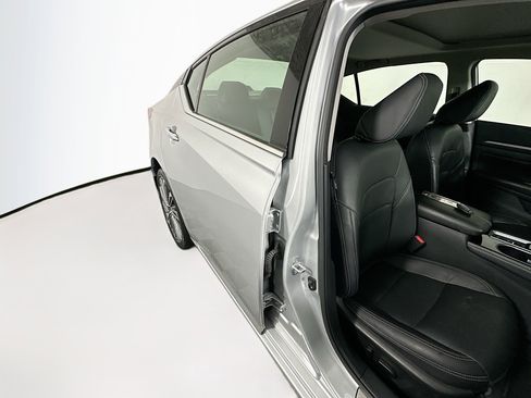 Used 2024 Nissan Altima 2.5 SL AWD/4WD image 28