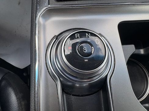 Used 2022 Ford Edge Titanium AWD/4WD image 5