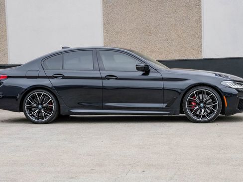 Used 2023 BMW M550i xDrive w/ Executive Package AWD/4WD image 11