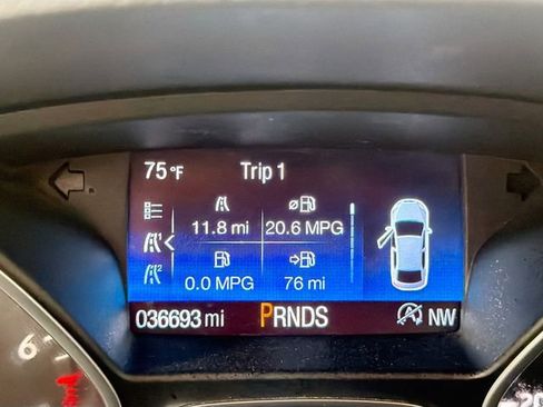 Used 2017 Ford Escape SE w/ Equipment Group 201A FWD image 13