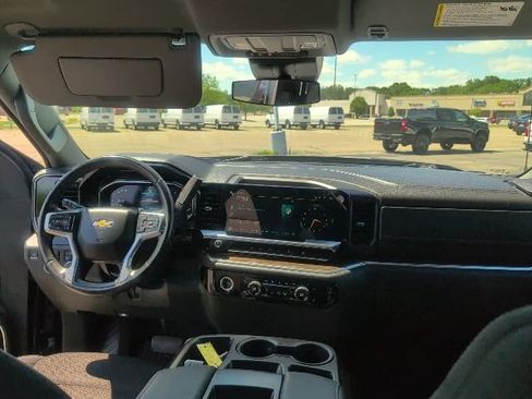 Used 2023 Chevrolet Silverado 1500 LT AWD/4WD image 42