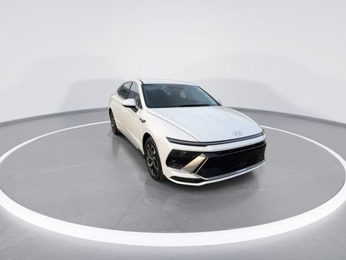 Used 2024 Hyundai Sonata SEL image 2