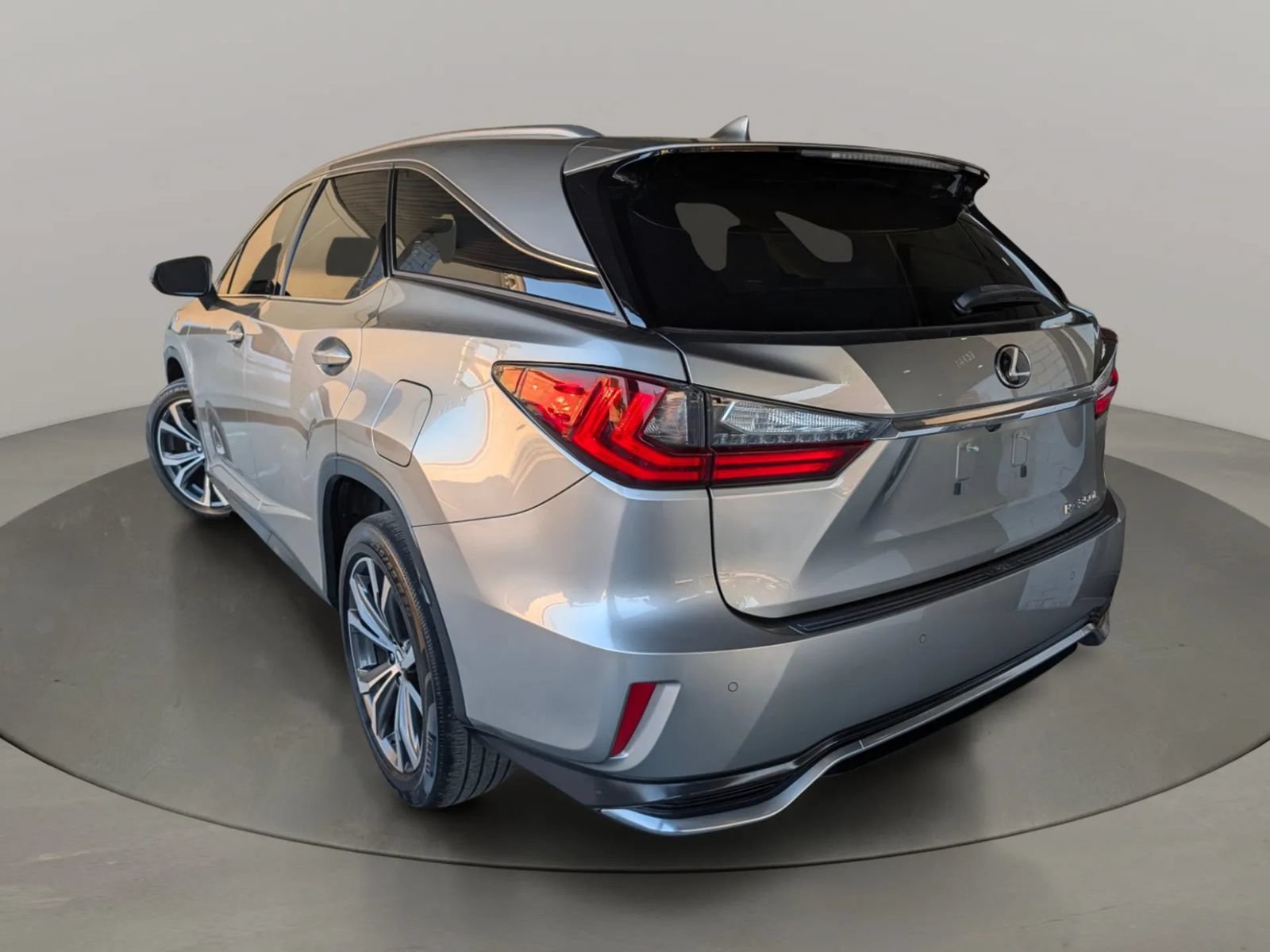 Used 2021 Lexus RX 350L FWD w/ Premium Package image 3