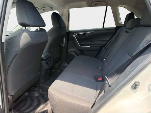 Used 2022 Toyota RAV4 LE FWD image 14