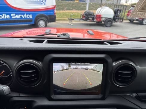 Certified 2023 Jeep Wrangler Willys image 24