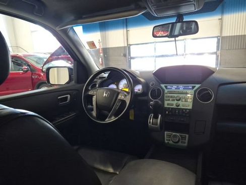 Used 2010 Honda Pilot Touring image 27