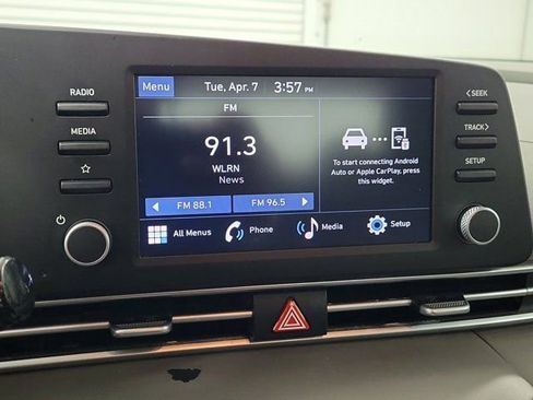 Used 2025 Hyundai Elantra SE image 28