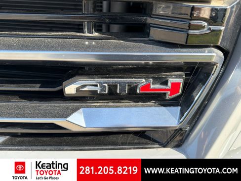 Used 2025 GMC Sierra 2500 AT4 w/ AT4 Preferred Package AWD/4WD image 10