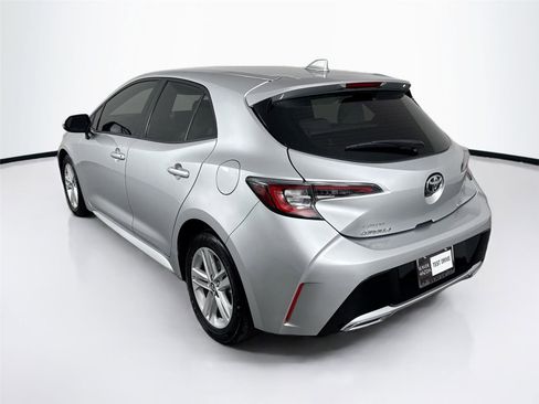Used 2022 Toyota Corolla SE image 2