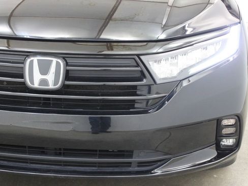 Used 2024 Honda Odyssey Sport image 8