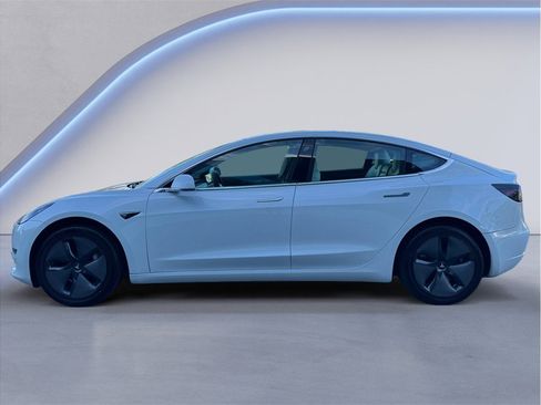 Used 2020 Tesla Model 3 Standard Range Plus image 3
