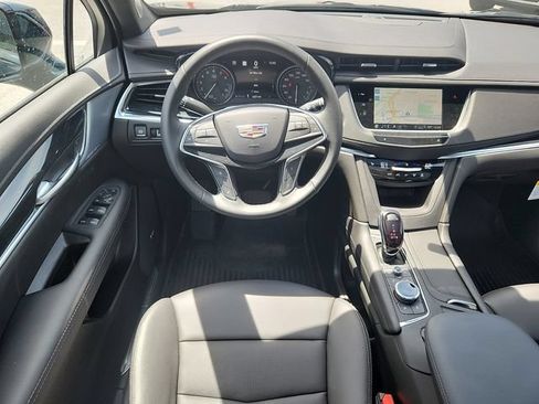 Certified 2025 Cadillac XT5 Premium Luxury w/ Technology Package AWD/4WD image 11