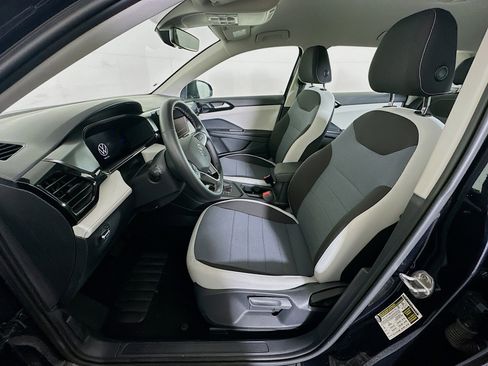 Used 2025 Volkswagen Taos S image 13