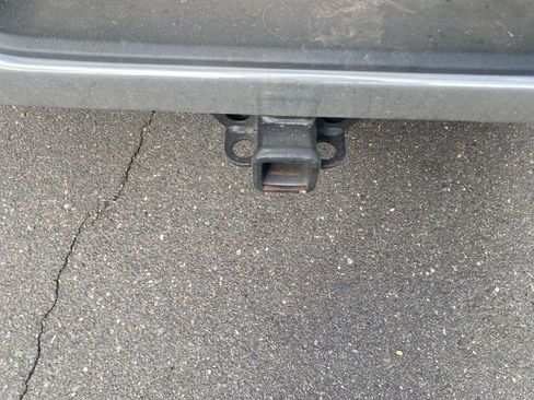 Used 2024 GMC Sierra 1500 SLT image 6