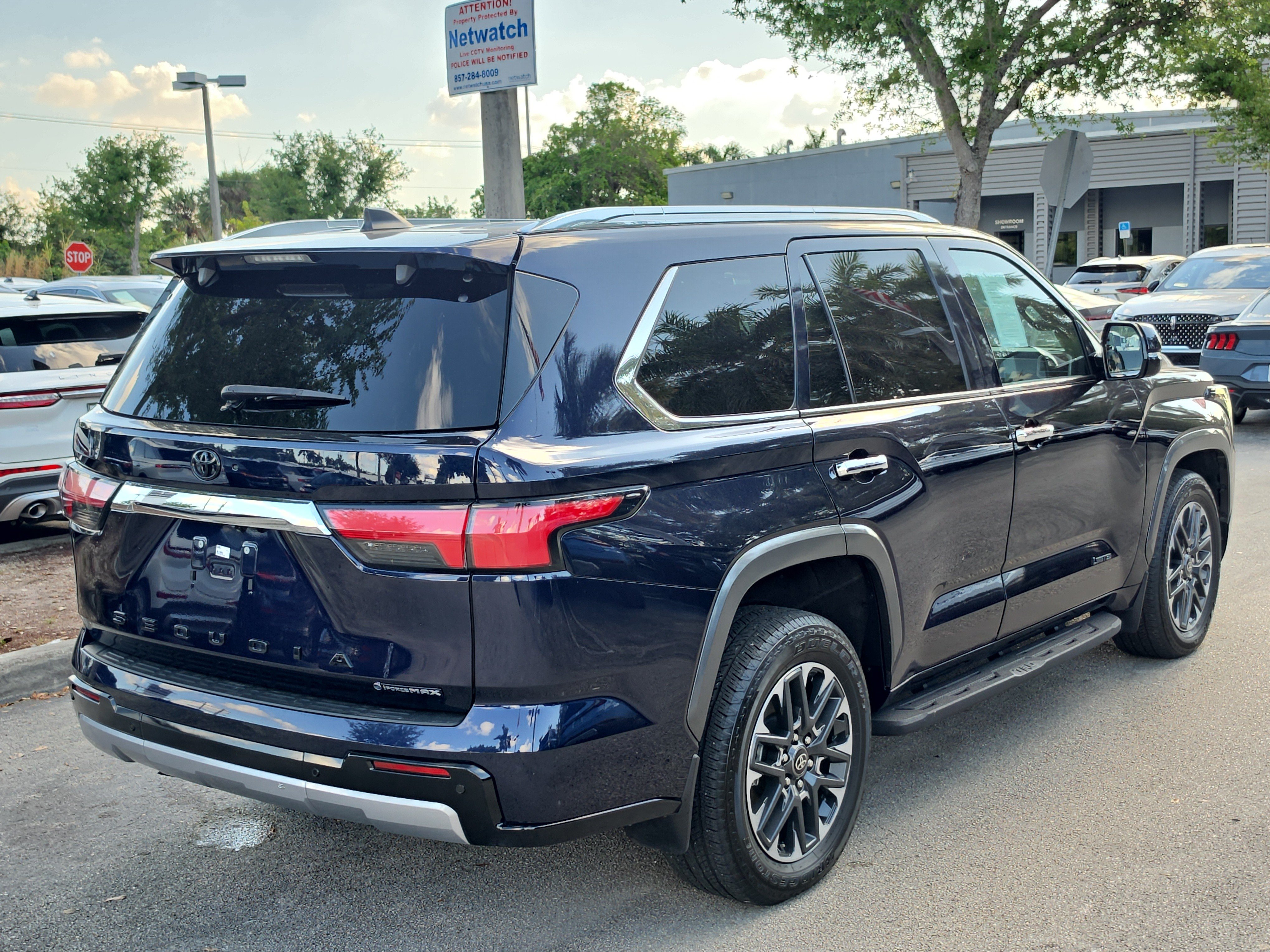 Used 2025 Toyota Sequoia Limited AWD/4WD image 4