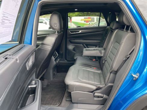 Used 2024 Volkswagen Atlas Cross Sport SEL AWD/4WD image 26