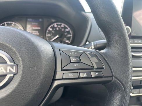 Used 2025 Nissan Altima 2.5 S image 17