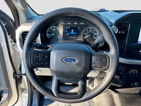 Used 2022 Ford F150 XL w/ Trailer Tow Package image 11