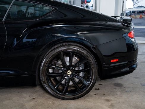 Used 2020 Bentley Continental GT image 23