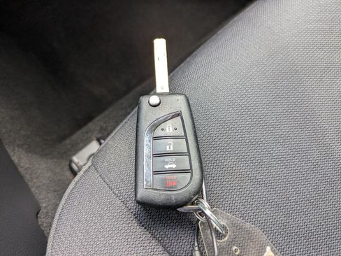 Used 2024 Toyota Corolla LE FWD image 35