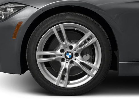 Used 2018 BMW 340i xDrive Sedan w/ Premium Package AWD/4WD image 14