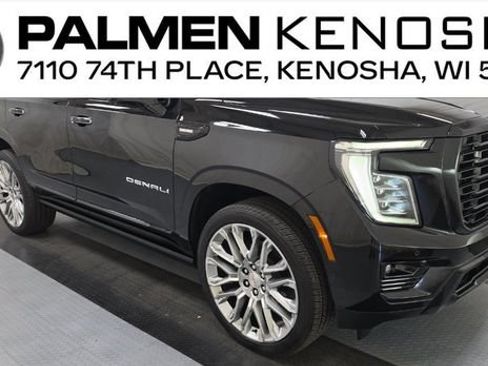 Used 2026 GMC Yukon Denali w/ Denali Reserve Package AWD/4WD image 1