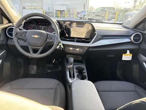 New 2026 Chevrolet Trax LS w/ Driver Confidence Package image 17