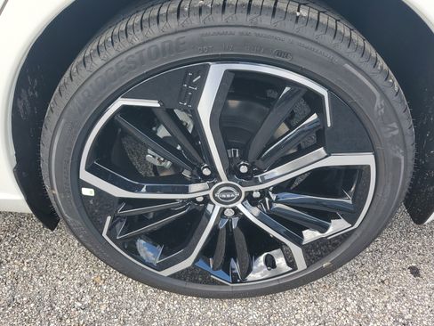 New 2025 Nissan Altima 2.5 SR image 7