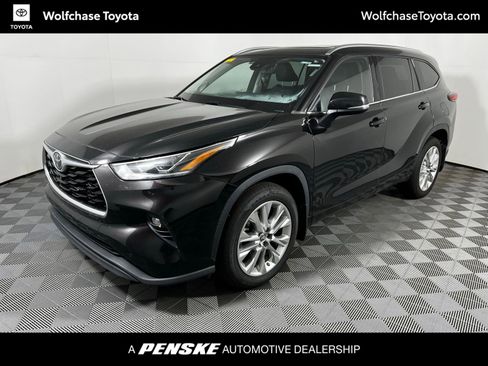 Certified 2020 Toyota Highlander Limited image 1