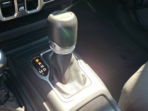 Used 2023 Jeep Wrangler Unlimited AWD/4WD image 15
