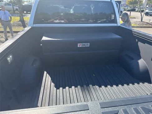 Used 2025 Toyota Tundra Limited image 6