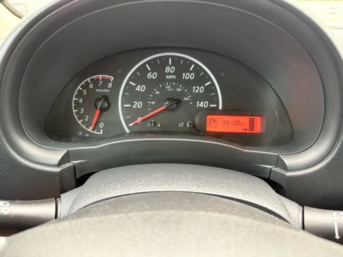 Used 2019 Nissan Versa S Plus image 49