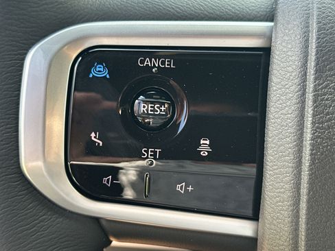 New 2025 Nissan Armada SL w/ Captain's Chari Seat Package image 23