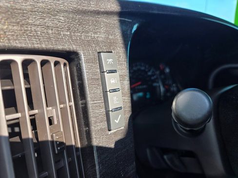 Used 2020 GMC Savana 2500 Extended w/ Enhanced Convenience Package image 18