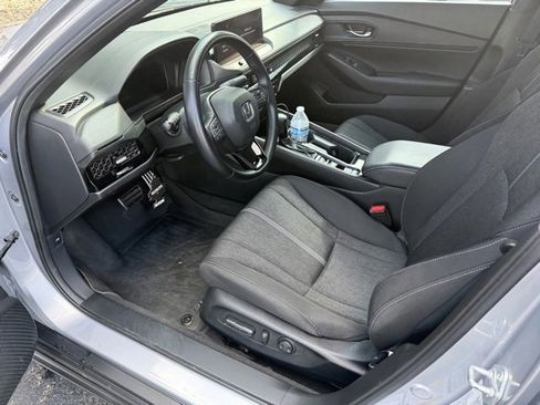 Used 2023 Honda Accord Sport image 9