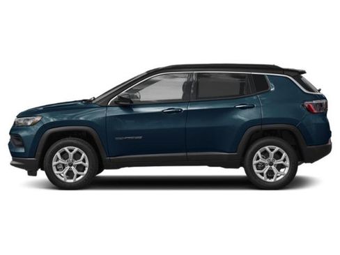 New 2026 Jeep Compass Limited w/ Sun, Sound & Navigation Group AWD/4WD image 3