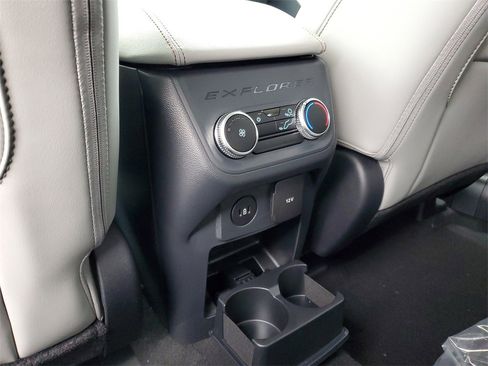 New 2026 Ford Explorer Active w/ Active Comfort Package image 30