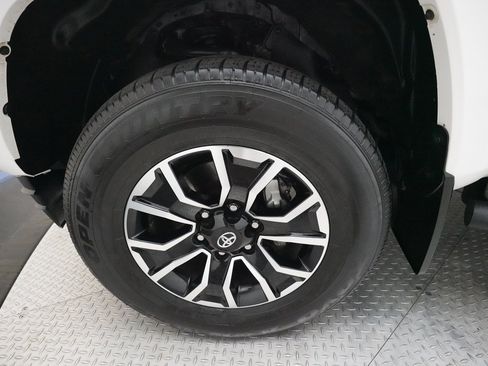 Used 2023 Toyota Tacoma TRD Sport image 29