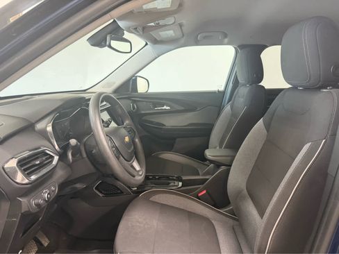 Used 2023 Chevrolet TrailBlazer LT w/ Convenience Package AWD/4WD image 13
