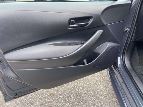 Used 2025 Toyota Corolla LE FWD image 11