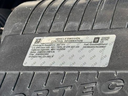 Used 2017 Chevrolet Express 2500 image 32