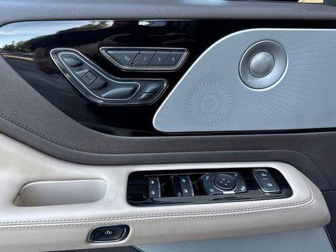 Certified 2022 Lincoln Aviator Grand Touring w/ Equipment Group 301A image 11